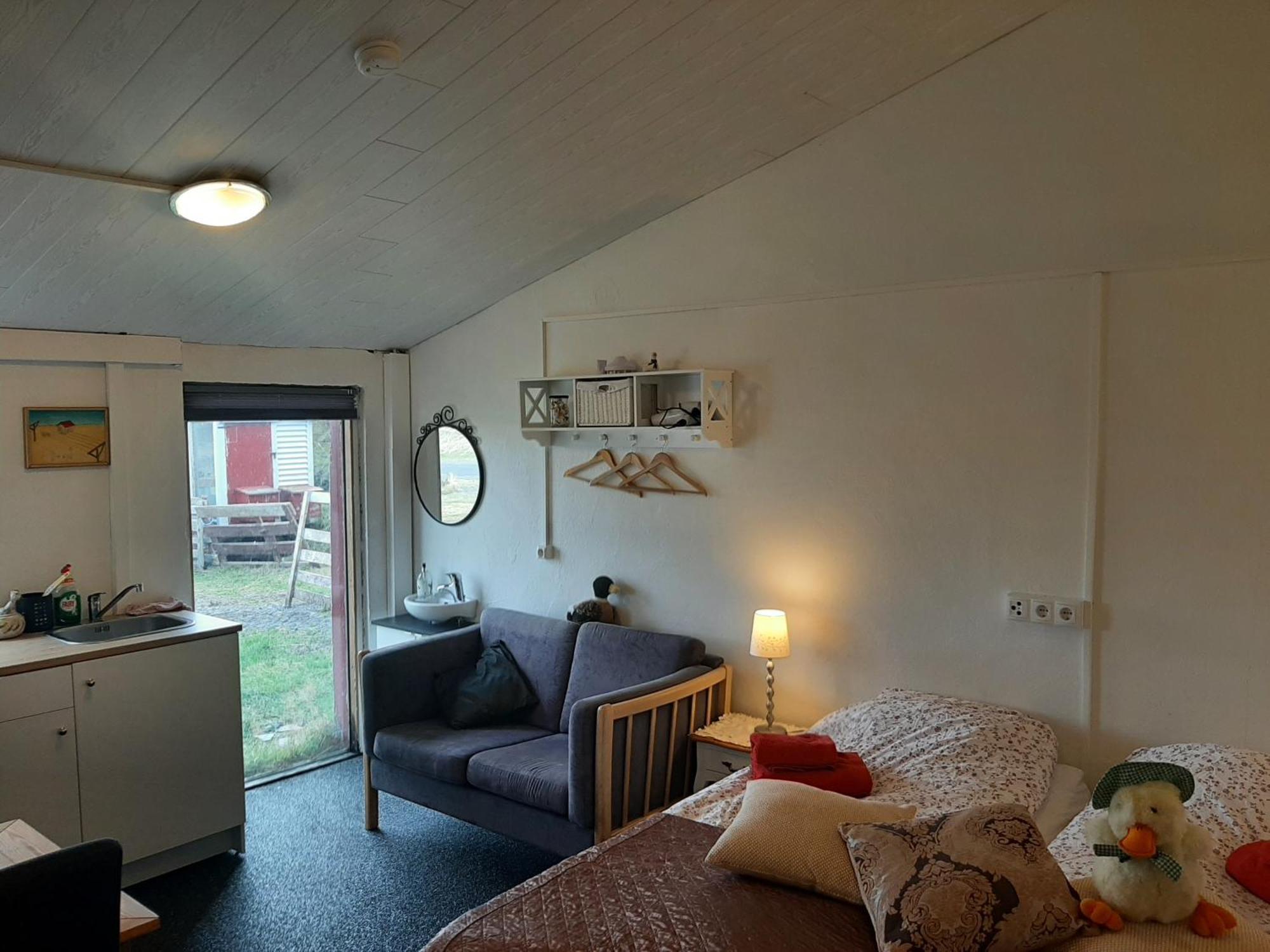 Guesthouse Hólmur מראה חיצוני תמונה